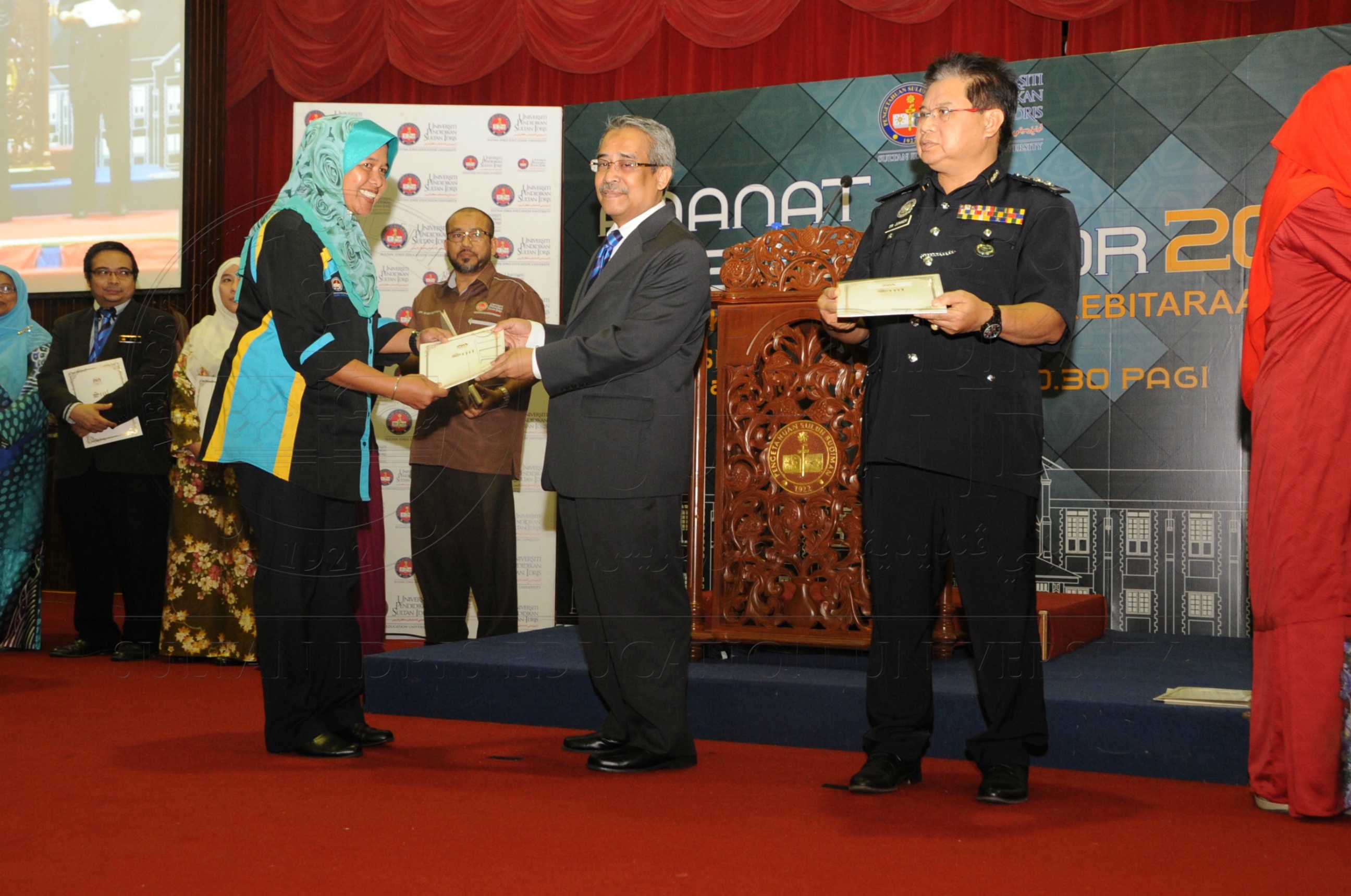 PRO 16 6 AMANAT VCHAS 8752